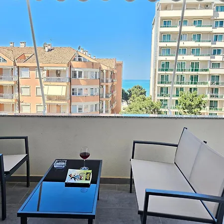 Bohemian Apt, Beachfront & Family Friendly - By Beta Premium Golem  Exterior photo