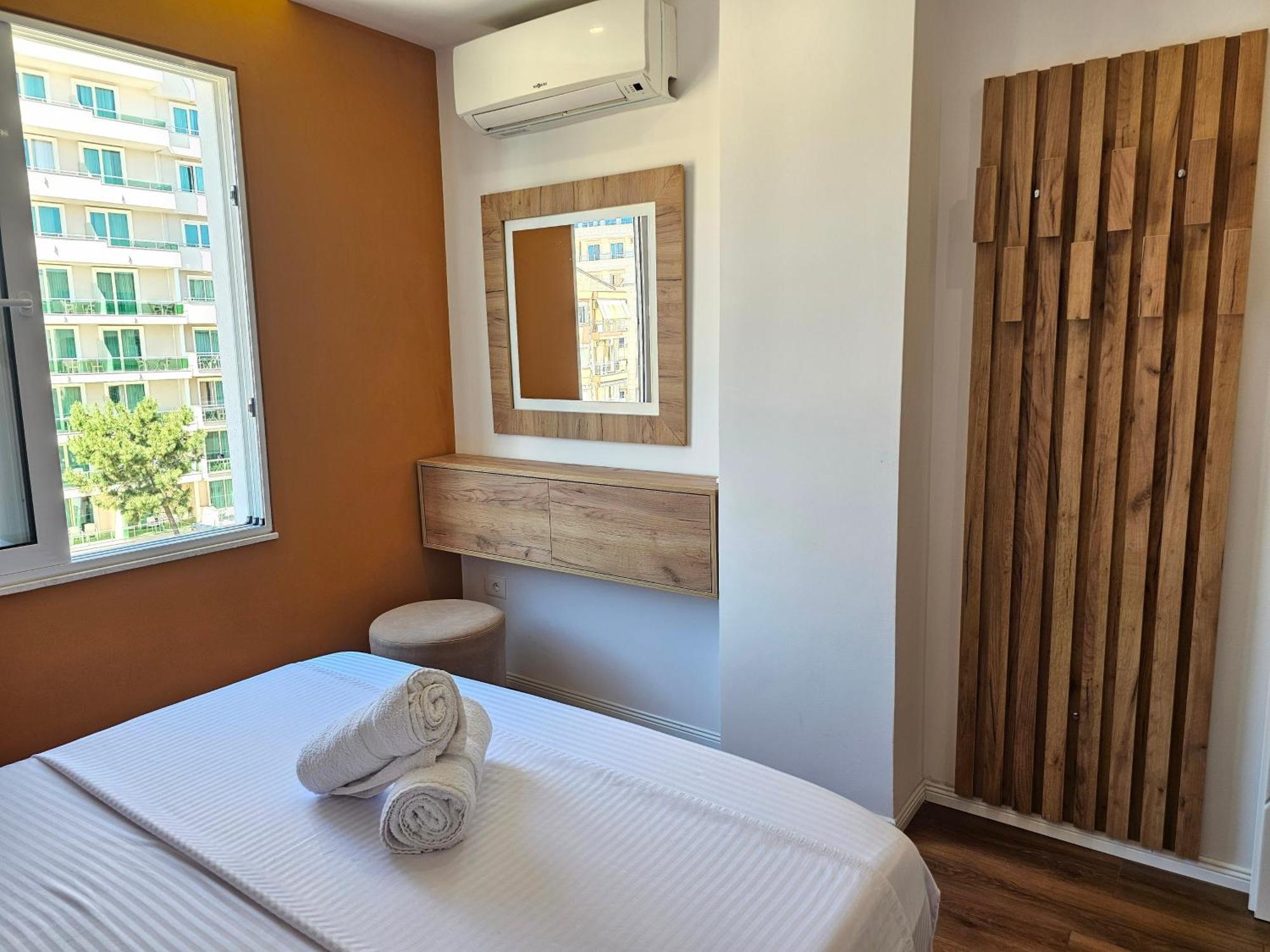 Bohemian Apt, Beachfront & Family Friendly - By Beta Premium Apartment Golem (Tirana)